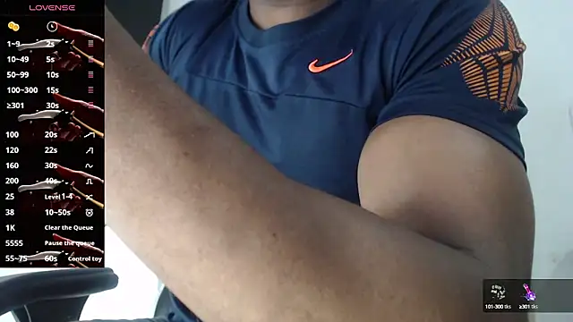 thomsom23 online show from October 15, 3:23 pm