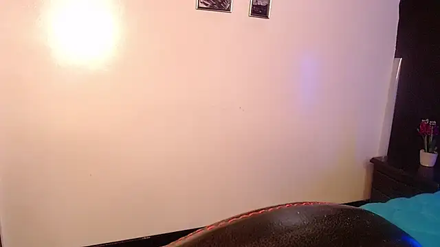 nikkystorm1  online show from December 23, 5:11 pm