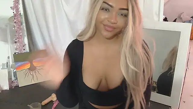 jaslenelovely online show from February 4, 5:55 pm
