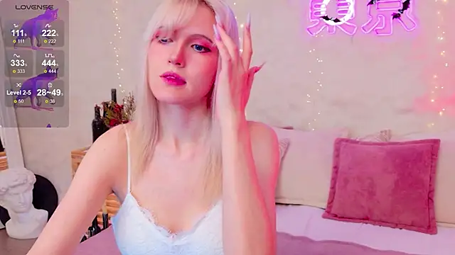 NellieLoyns online show from October 29, 5:14 pm