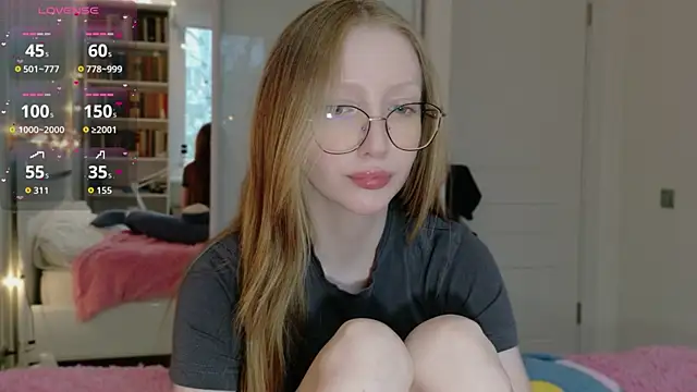 Awwwrora online show from April 22, 1:34 pm