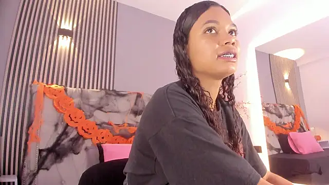 Snapshot of GysellHanson chatting on October 28, 11:25 am GysellHanson online show from October 28, 11:25 am