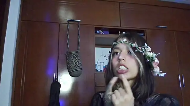 Snapshot of BlueStoneX chatting on October 1, 6:41 am BlueStoneX online show from October 1, 6:41 am