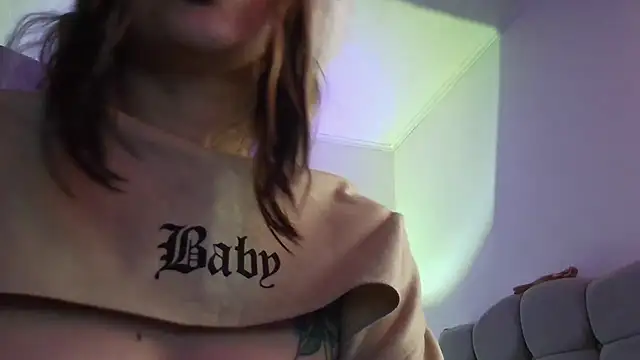 Snapshot of BlueStoneX chatting on October 4, 6:44 am BlueStoneX online show from October 4, 6:44 am