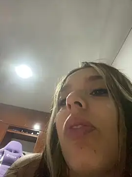 Snapshot of BlueStoneX chatting on October 24, 6:54 am BlueStoneX online show from October 24, 6:54 am