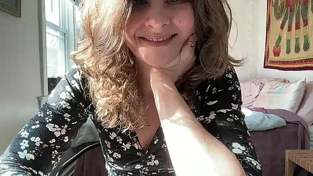 leahsparkles online show from February 23, 3:51 pm