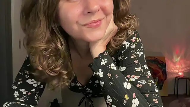 leahsparkles online show from October 12, 4:55 am