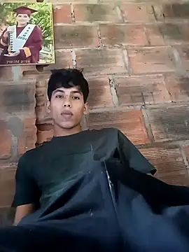 Andres123cv online show from December 4, 3:43 pm