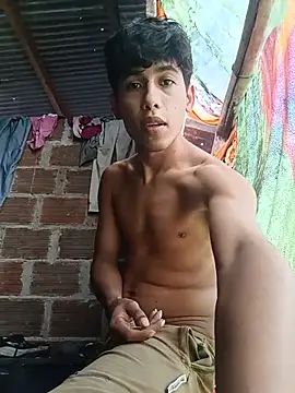 Snapshot of Andres123cv chatting on May 20, 3:29 pm Andres123cv online show from May 20, 3:29 pm