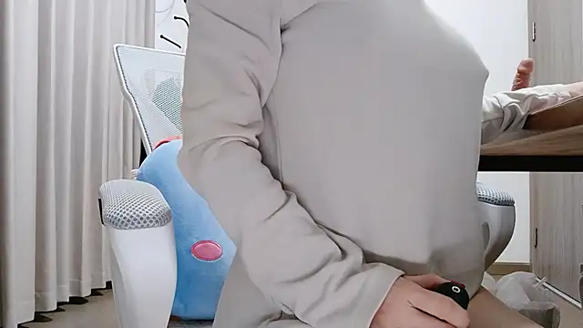 Snapshot of Lucky-kaka999 chatting on January 13, 1:55 am Lucky-kaka999 online show from January 13, 1:55 am