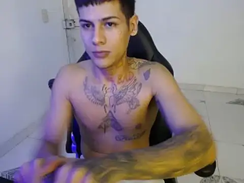 Clyde019 online show from January 12, 1:53 am