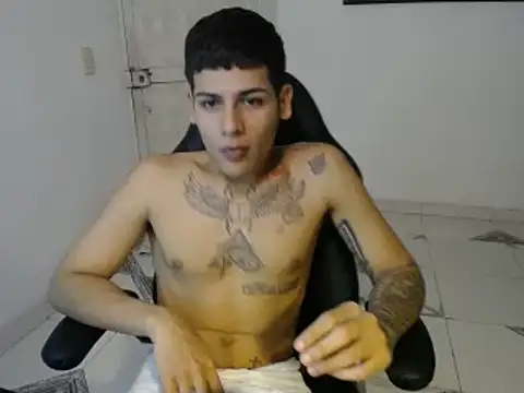 Clyde019 online show from January 12, 10:33 pm