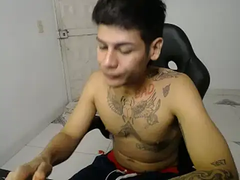 Clyde019 online show from January 16, 2:09 am