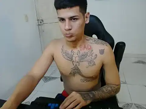 Clyde019 online show from January 29, 11:56 pm