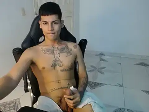 Clyde019 online show from January 30, 9:58 pm