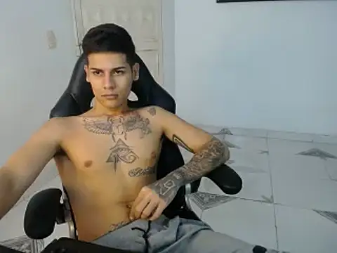 Clyde019 online show from February 4, 5:34 pm