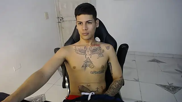 Clyde019 online show from February 20, 4:57 pm