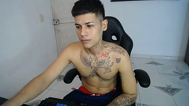 Clyde019 online show from February 26, 4:45 pm