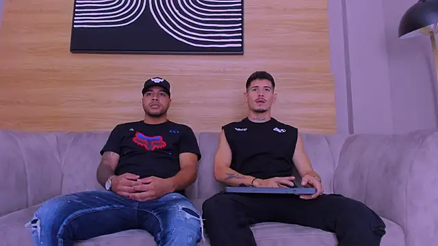 Snapshot of hell_twink chatting on December 5, 8:16 pm hell twink online show from December 5, 8:16 pm