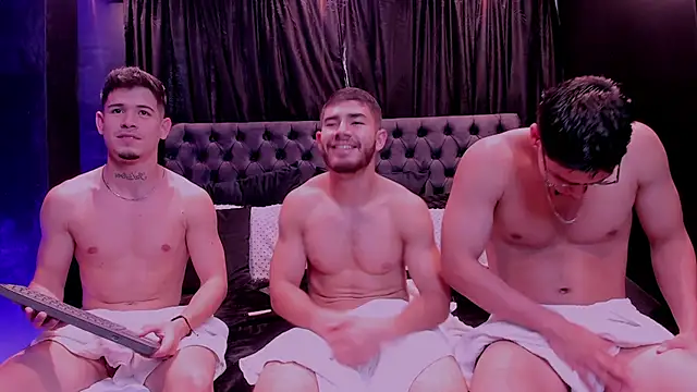 Snapshot of hell_twink chatting on February 7, 8:56 pm hell twink online show from February 7, 8:56 pm