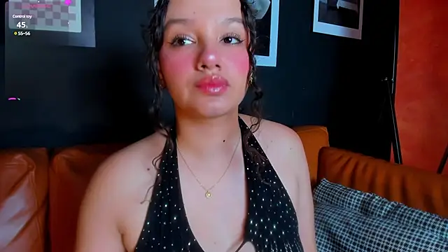 LucyLovelyy online show from January 9, 8:01 pm