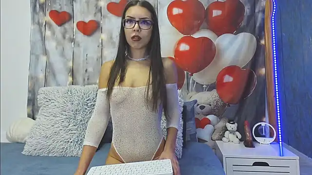 EmaLowe online show from September 20, 2:12 am