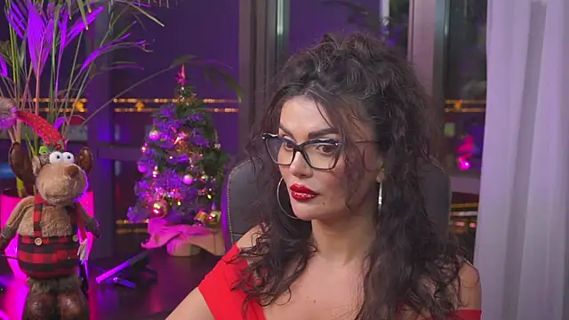 Snapshot of myakalifa chatting on December 4, 6:17 pm myakalifa online show from December 4, 6:17 pm
