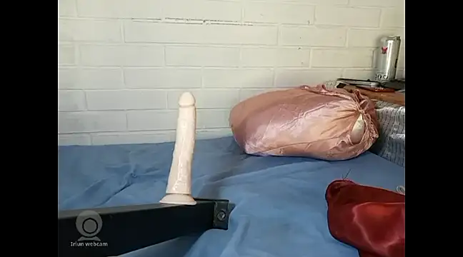 naughtyuki00 online show from February 15, 9:59 pm