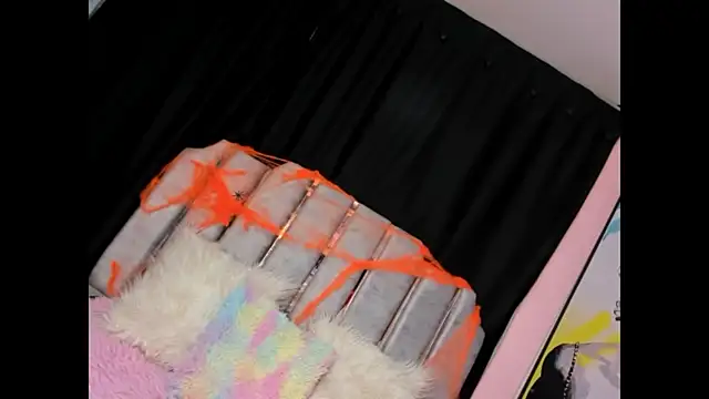 paris noa online show from October 28, 9:06 pm