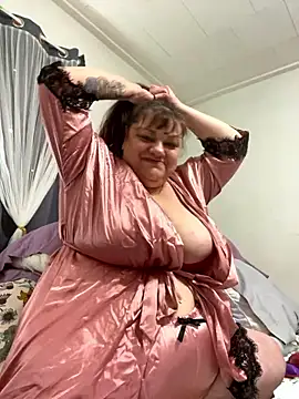 Luciouslouise72xh online show from January 16, 8:24 pm