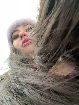 AndreaMood online show from February 5, 9:36 am