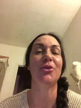 BELLAMORGANE1 online show from November 4, 8:52 pm