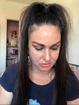 BELLAMORGANE1 online show from May 21, 1:07 pm