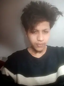 Snapshot of sexy_boy_26 chatting on December 15, 2:05 am sexy boy 26 online show from December 15, 2:05 am