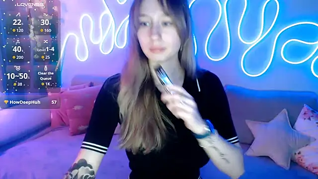 Snapshot of Haley_Vixen chatting on December 3, 9:07 am Haley Vixen online show from December 3, 9:07 am