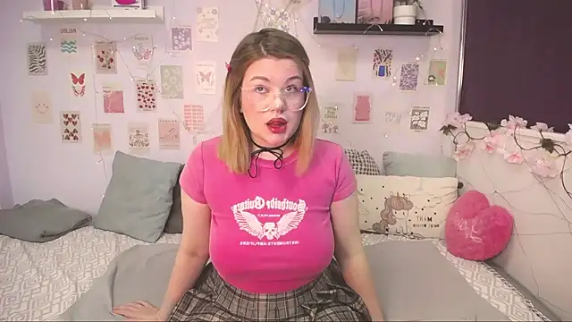 TessPleasure online show from February 1, 4:46 am