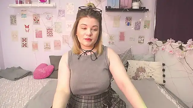 TessPleasure online show from February 3, 4:57 am