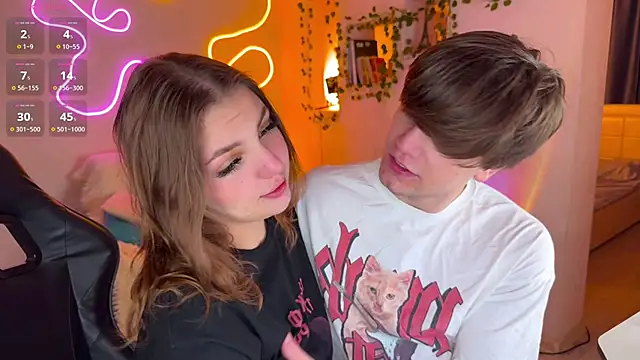 RobertAndLinela online show from November 5, 4:40 pm