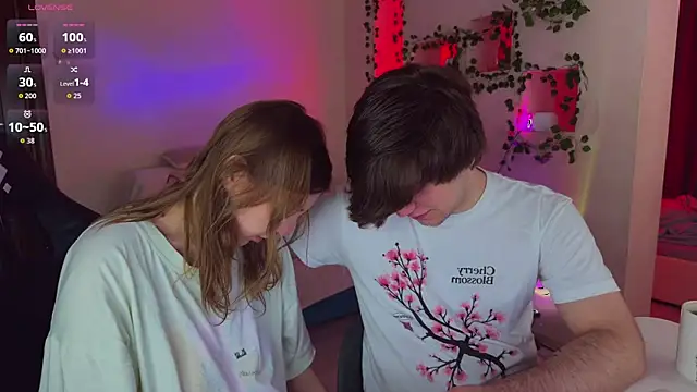 RobertAndLinela online show from May 2, 12:32 pm