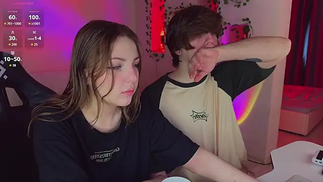 RobertAndLinela online show from May 8, 11:59 am