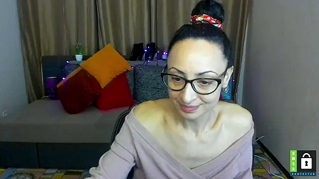 Arianasweety23 online show from January 6, 9:30 am