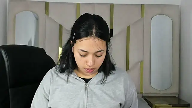 IsabellRodriguez18 online show from September 12, 3:28 am