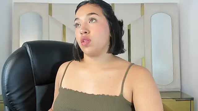 IsabellRodriguez18 online show from October 18, 3:31 am