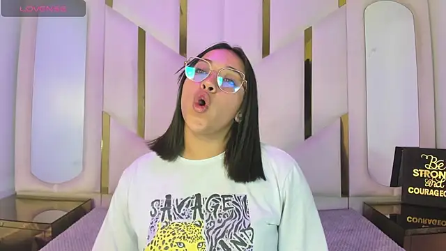 IsabellRodriguez18 online show from March 4, 3:01 am