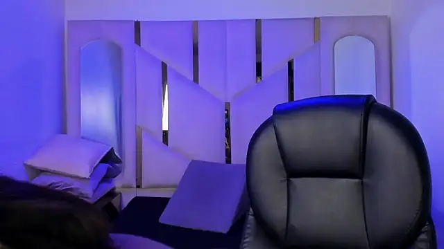 IsabellRodriguez18 online show from March 7, 4:20 am