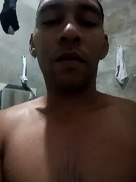 Snapshot of yaxom33 chatting on March 1, 2:52 pm yaxom33 online show from March 1, 2:52 pm