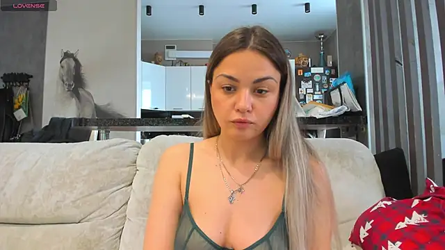 Mia   murrr online show from May 8, 2:17 am