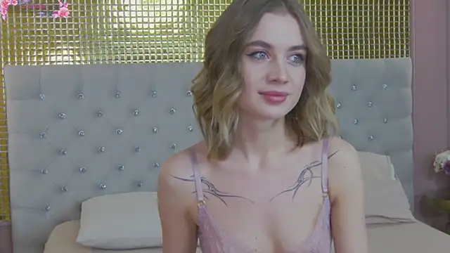 KiraMyers online show from February 6, 4:42 am