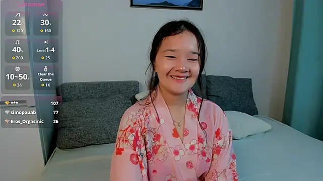 Maekko online show from October 17, 7:49 pm