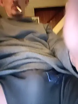 Rumplestiltskin927 online show from April 3, 10:41 pm